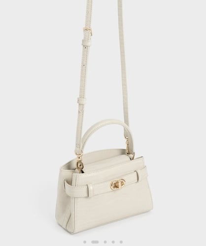 شنطة تشارلز اند كيث