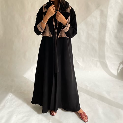 عبايه كريب اسود