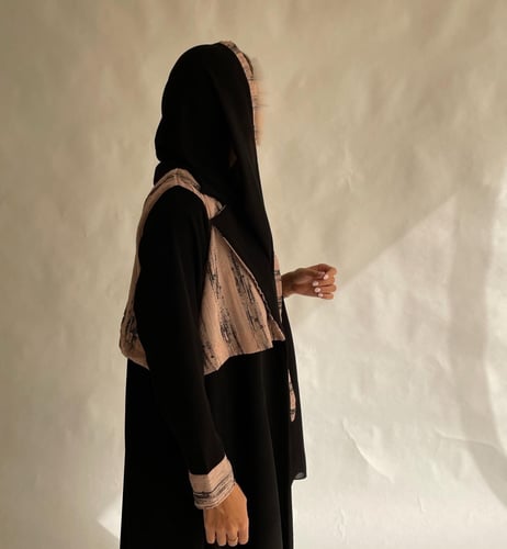 عبايه كريب اسود