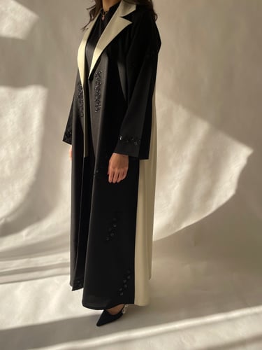 كريب اسود شك مع كريب ساده بالخلف