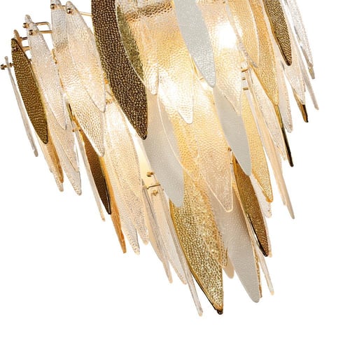 ثريا قولدن ليفز