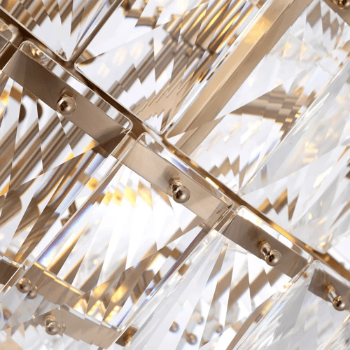 ثريا لومينس