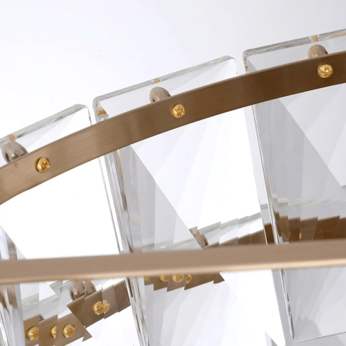 ثريا لومينس