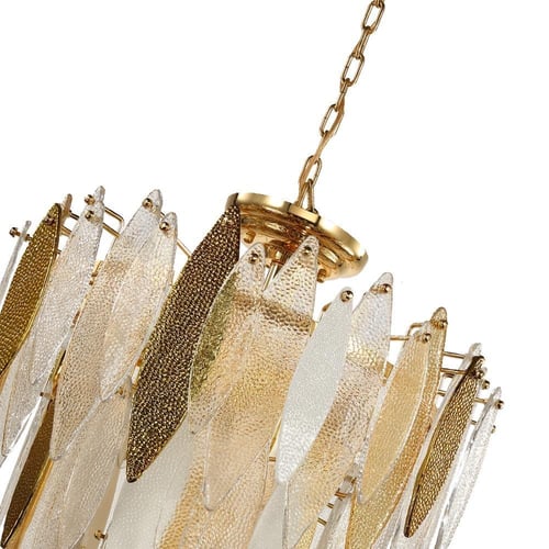 ثريا قولدن ليفز