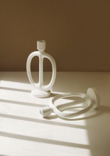 شمعدان أبيض