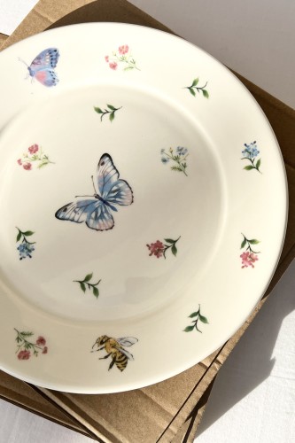 صحن سيراميك ورود وفراشات