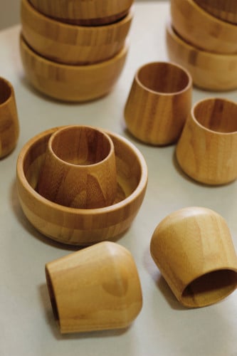 كوب من خشب البامبو