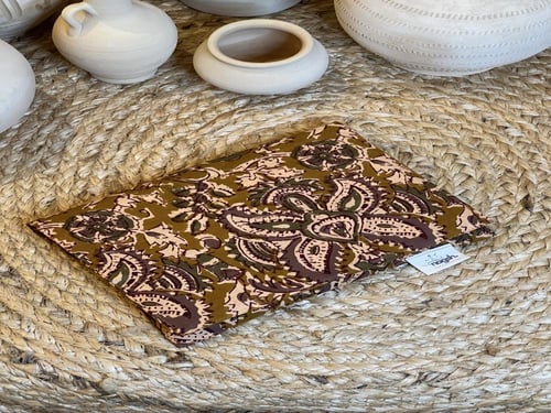 طقم مُصحف | أصفر وعنابي