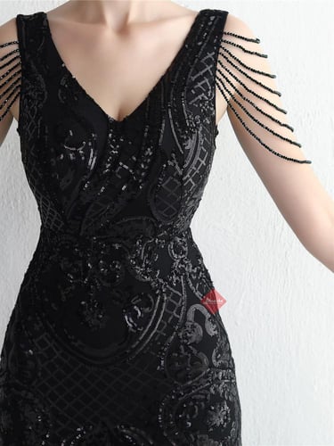 فستان سهره ستايل ساندريلا بتطريز ترتر ومزين بالخرز...