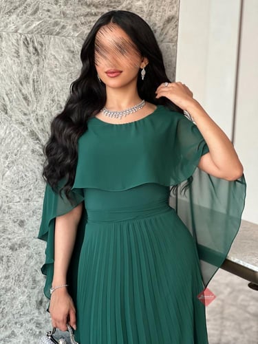 فستان ناعم طويل شيفون بليسيه