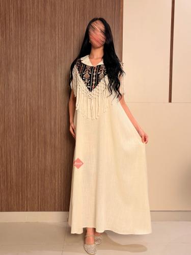 جلابية قطعتين مزينة بالهدب و تطريز مزين بالترتر ال...