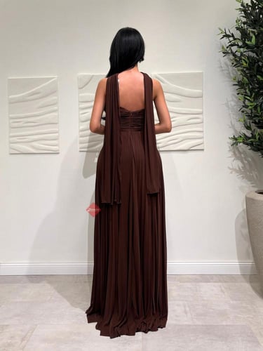 فستان سهرة ناعم تب بليسيه بكلوش