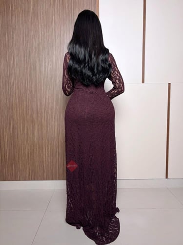 فستان طويل ستايل حورية بحر بخامة الدانتيل الفاخرة