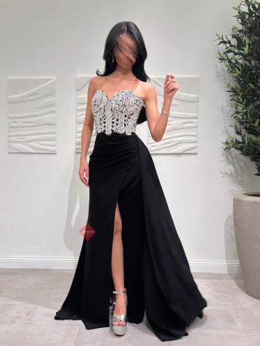 فستان سهرة مزين بالكريستال اللامع فخم و راقي