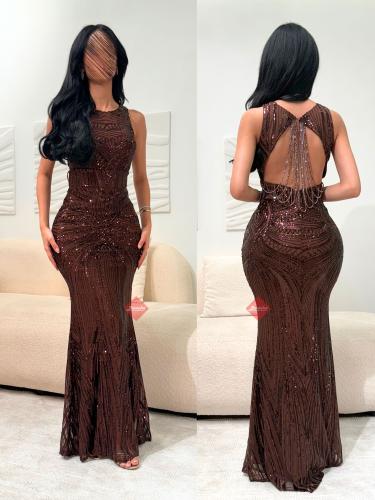 فستان سهرة مطرز بالترتر ستايل خرز بالظهر