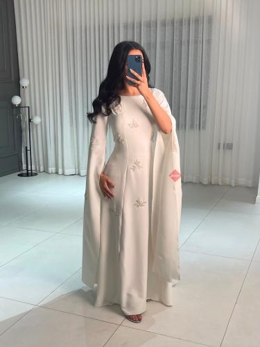 فستان كريب ناعم بأكمام وشاح إليجنت