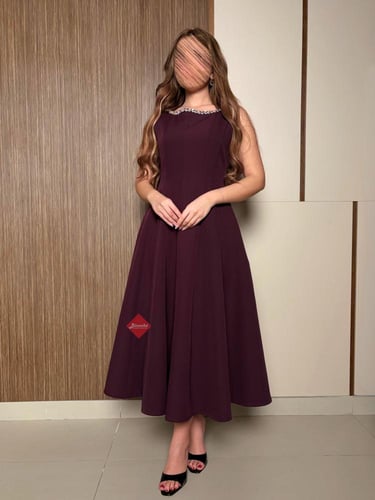 فستان ناعم مزين بالكريستال كلوش ستايل كت