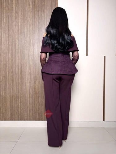 طقم بنطلون و بلوزة ستايل اوف شولدر باكمام طويلة دا...