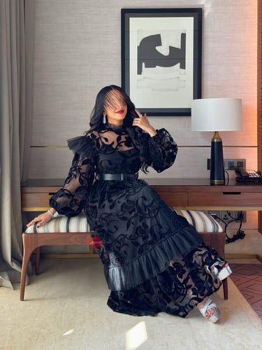 فستان دانتيل برسومات مشجرة مميزة