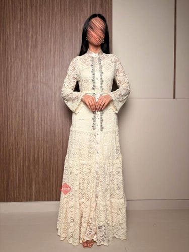 فستان سهرة بأكمام طويلة دانتيل وكريستال لامع