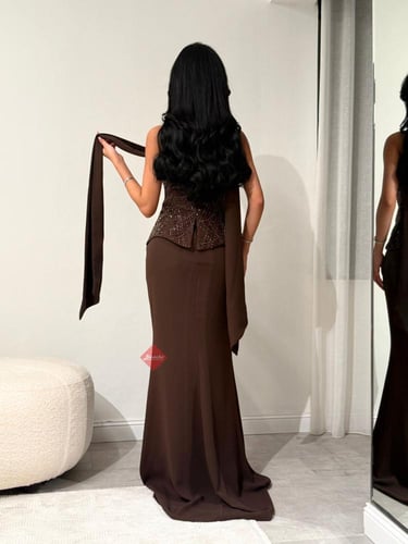 فستان سهرة تب مزين بالترتر والخرز