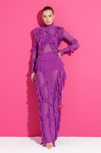 فستان ناعم تل استرتش بأكمام طويله مزين بكرانيش