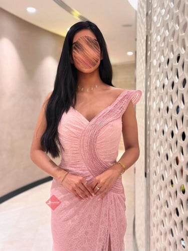 فستان سهرة طويل دانتيل بستايل مميز بكتف واحد