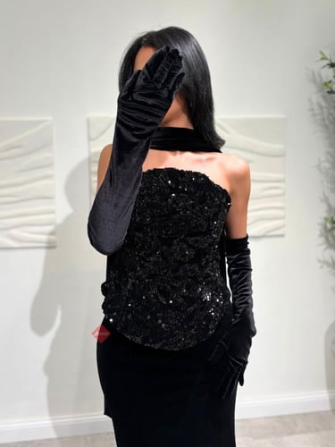 فستان سهرة تب طويل مخمل مطرز بالترتر اللامع