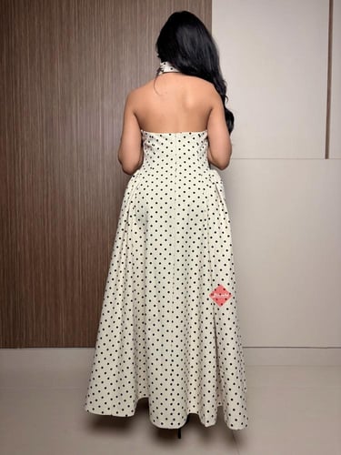 فستان سهرة منقط بتصميم عصري ستايل مميز