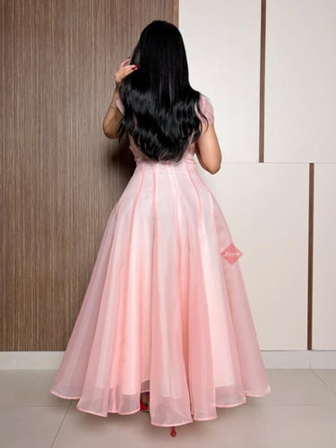 فستان شيفون كلوش ناعم بتصميم انيق