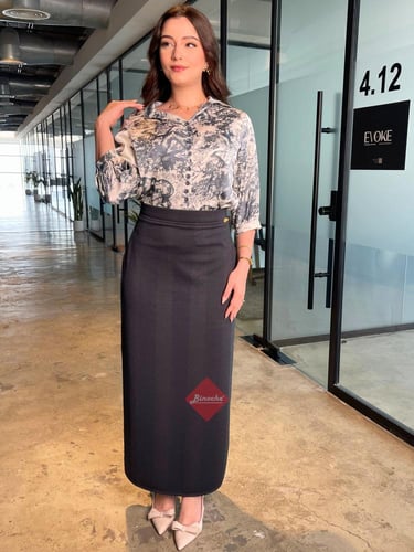 بلوزة مشجرة أنيقة ستايل نص كم بأزرار