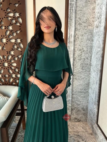 فستان ناعم طويل شيفون بليسيه