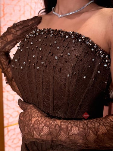 فستان سهرة دانتيل ستايل تب مزين بالكريستال