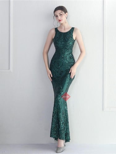 فستان سهرة مطرز بالترتر ستايل خرز بالظهر