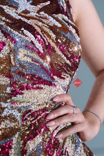 فستان سهرة ميد هاينك بقماش الترتر ستايل كلوش