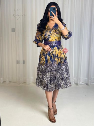 فستان مشجر ميدي بليسيه بحزام راقي على الخصر