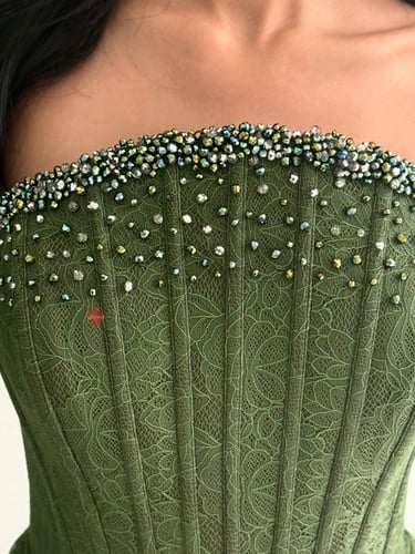 فستان سهرة دانتيل ستايل تب مزين بالكريستال