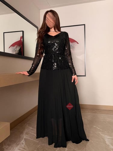 فستان سهرة بليسيه طويل مزين بالترتر الراقي