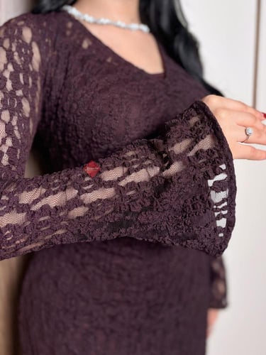 فستان طويل ستايل حورية بحر بخامة الدانتيل الفاخرة