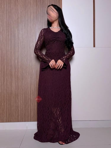 فستان طويل ستايل حورية بحر بخامة الدانتيل الفاخرة