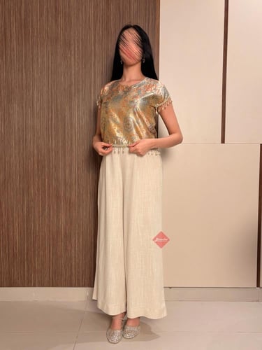 طقم بلوزة بنقوش مميزة وهدب و بنطلون