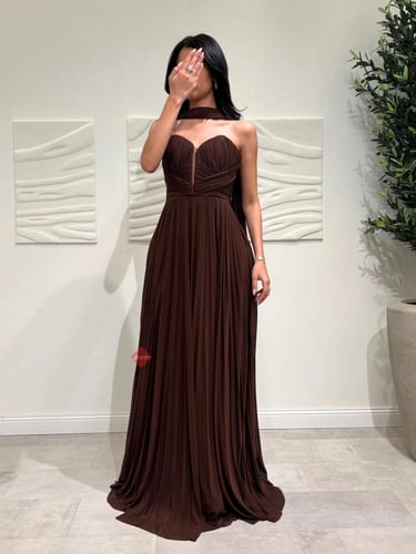 فستان سهرة ناعم تب بليسيه بكلوش