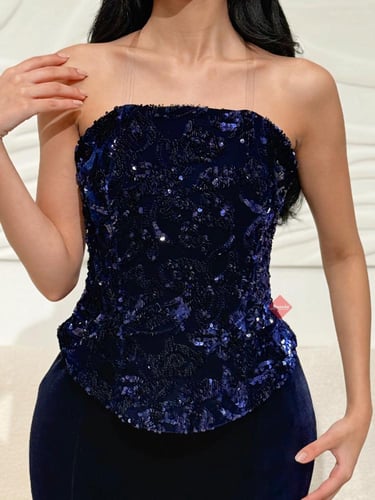 فستان سهرة تب طويل مخمل مطرز بالترتر اللامع