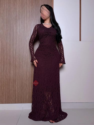 فستان طويل ستايل حورية بحر بخامة الدانتيل الفاخرة