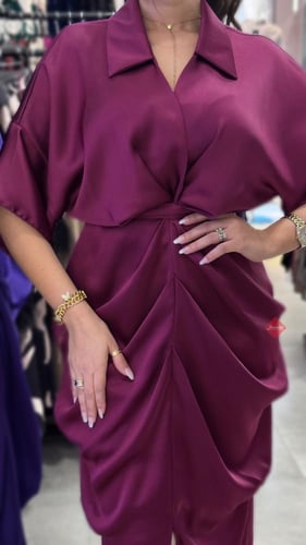 فستان ناعم ساتان بتصميم لف فاخر