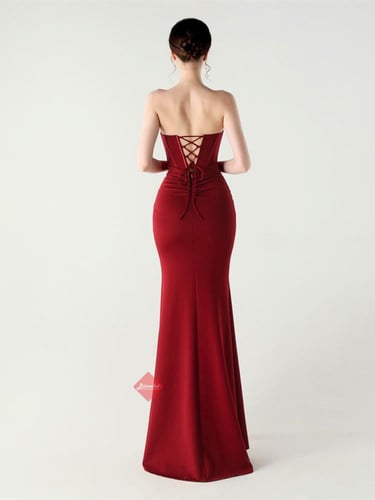 فستان سهرة كريب كورسيه مزين بالكريستال ستايل تب مم...