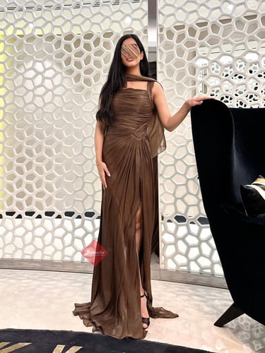 فستان سهرة طويل ناعم بليسيه ستايل كت