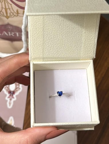 كيس KARTZ ورد صناعي اكثر من نوع لون سكري مع خاتم ف...