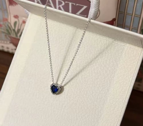 كيس KARTZ ورد صناعي يحتوي أكثر من نوع ورد لون أحمر...