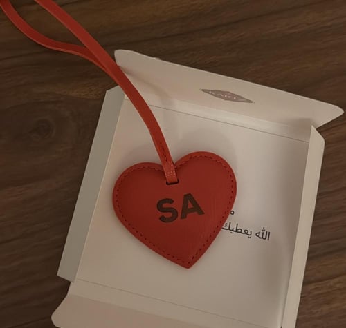 ميدالية + ميدالية مفتاح نحت عباره او اسم باختياركم...